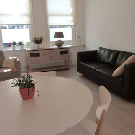 Het Rode Huisje אלקמאר
